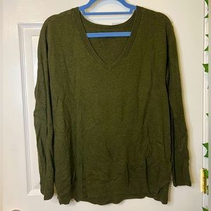 American Eagle Forrest Green V-Neck Sweater